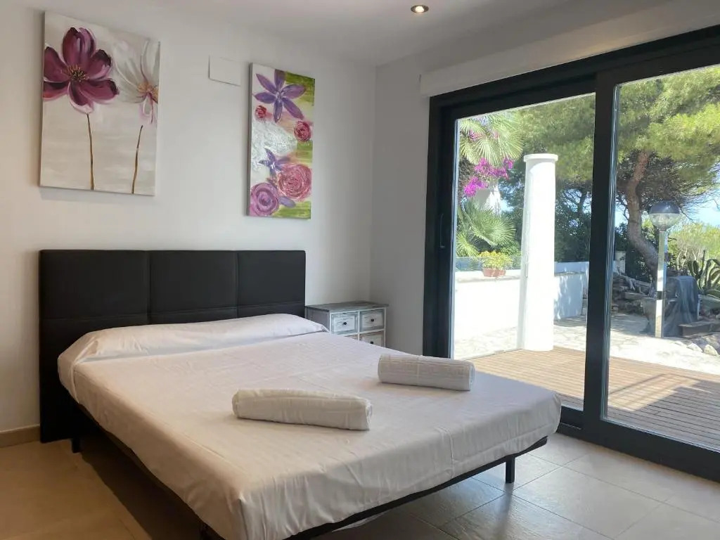 TarracoHomes, TH52 Villa Lighthouse con Piscina Privada, Terraza, y Vistas al Mar