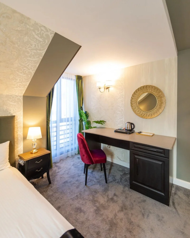 Torres Poiana Boutique
