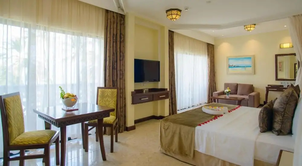 Sarova Whitesands Beach Resort Spa 4
