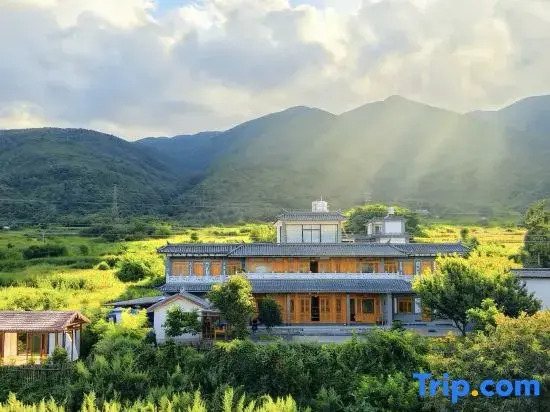 Qiuying Lianju · Banyinju Inn (Xizhou Ancient Town Branch)