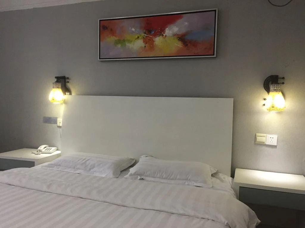 Junzilan Business Hostel(东莞君子兰商务酒店)