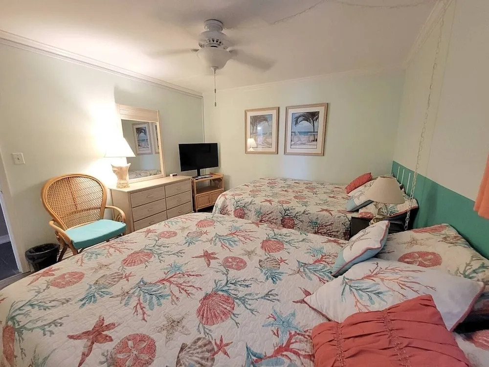 Ocean Towers 101 3 Bedroom Condo by RedAwning