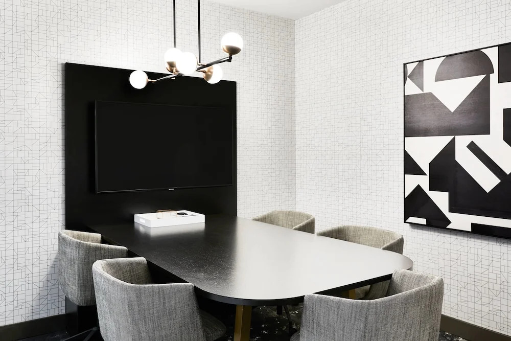AC Hotel by Marriott Miami Airport West/Doral