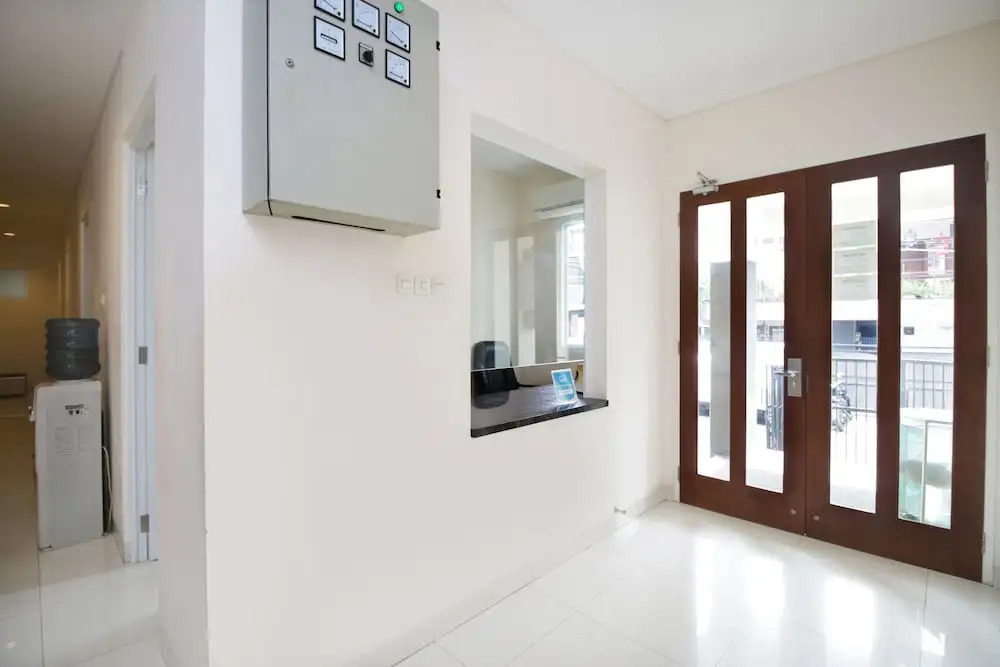 Airy Eco Radio Dalam Raya Gang Anggrek 3 Jakarta