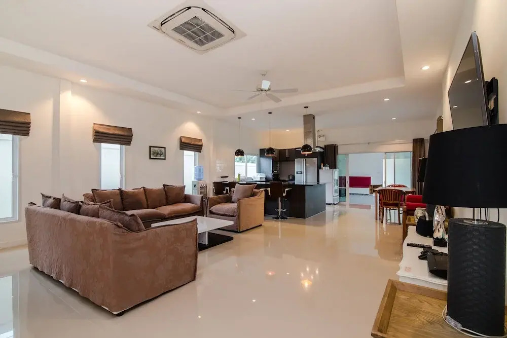 Private  4 Bedroom Pool Villa L28