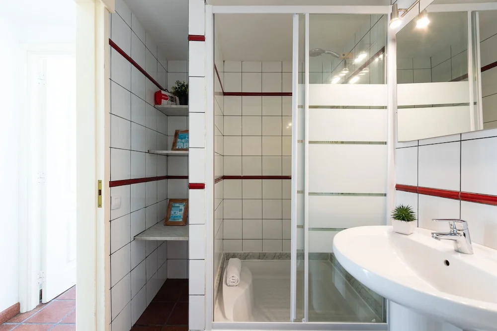Nice Apartment Swimming Pool, Parking and Terrace
