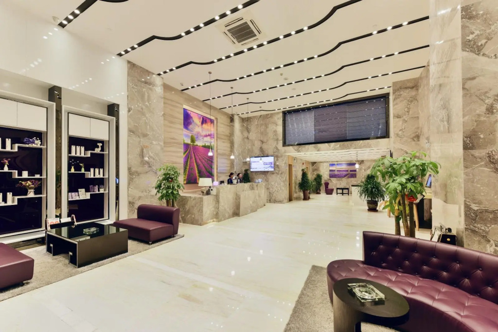 Lavande Hotel Xining Hai Lake New District Stadium
