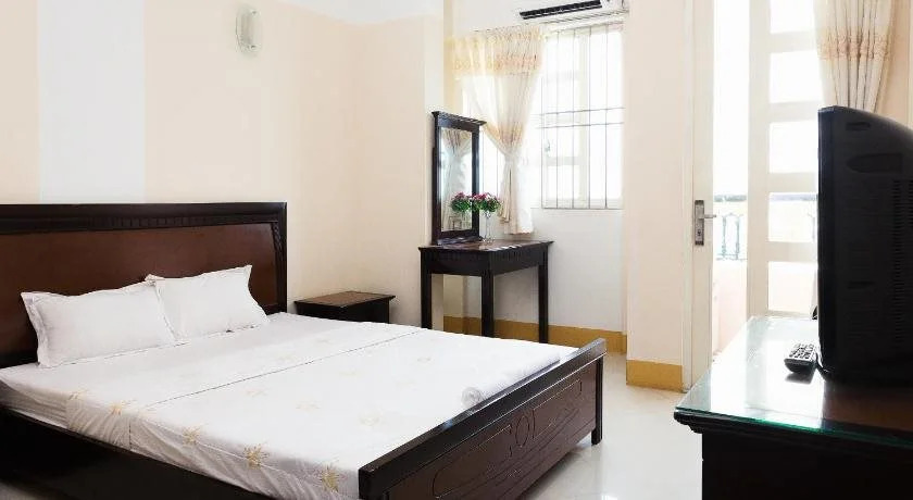 Long Chau Hotel