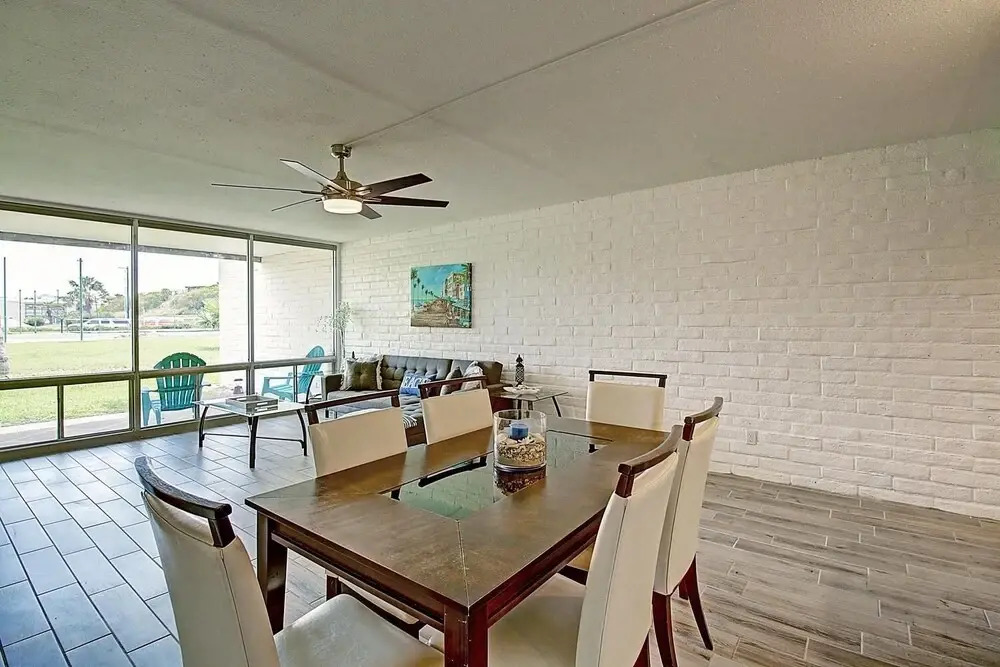 Salty Days Getaway 1 Bedroom Condo by Redawning