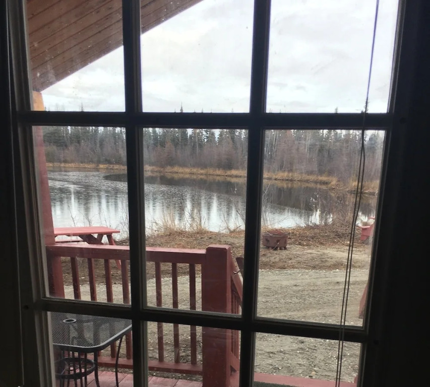 Alaska Log Cabins on the Pond