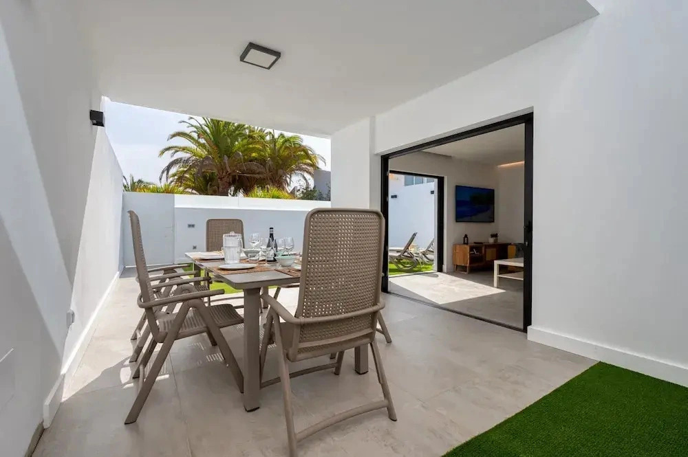 Chalet in Maspalomas with Heated Pool