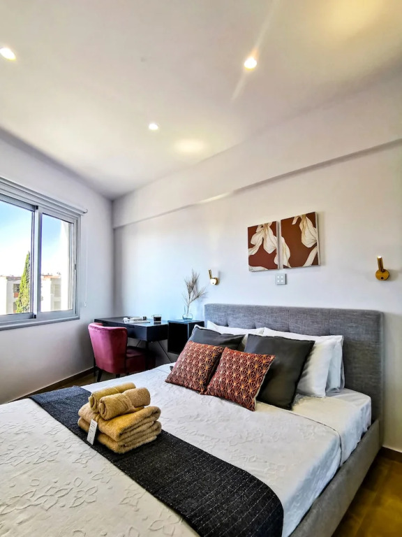 Phaedrus Living: Seaside Residence Lighthouse 70