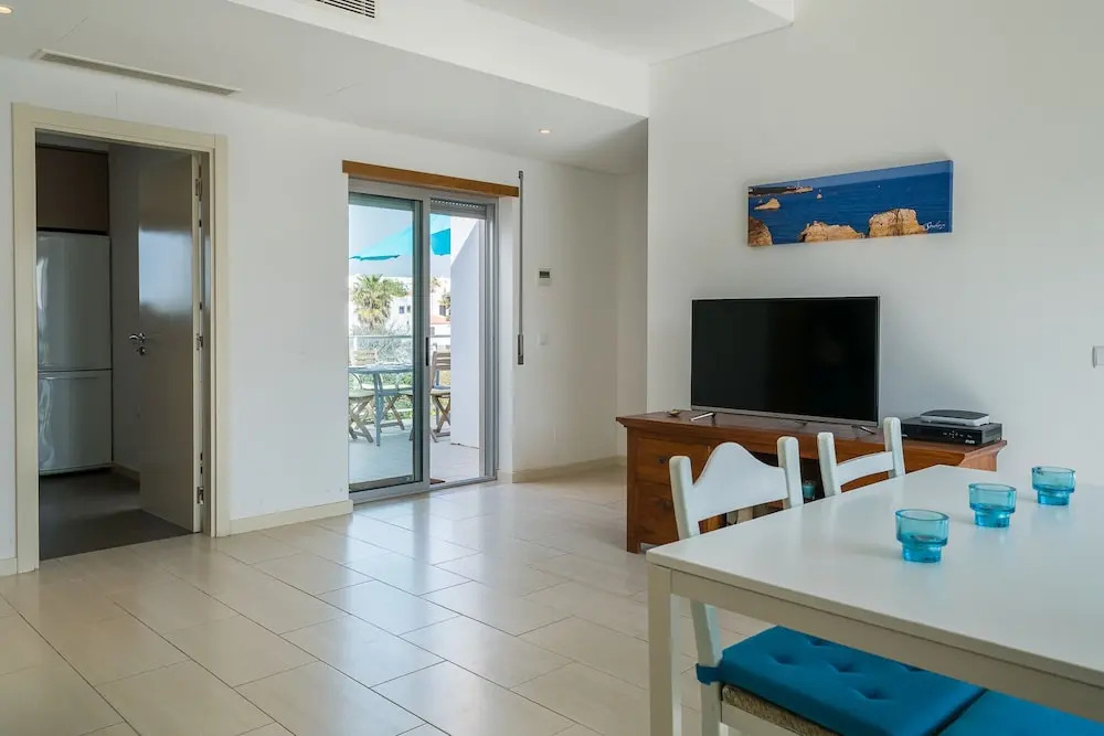 Beautiful Apartment With Terrace and a Pool