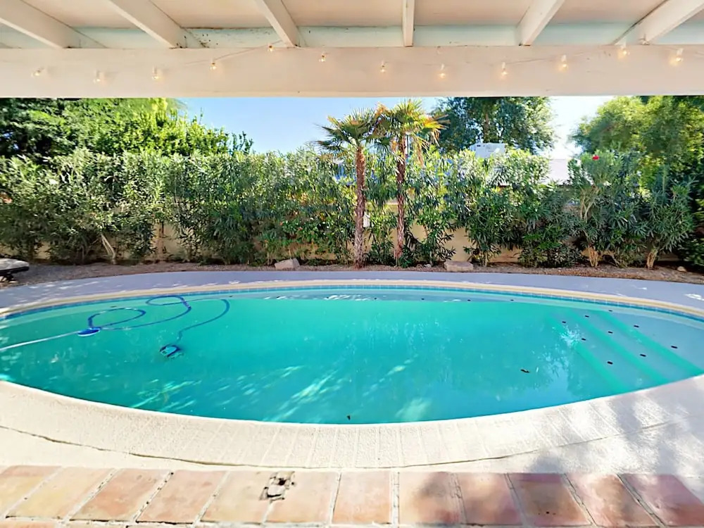 E Mariposa Home 4 Bedrooms 2 Bathrooms Home