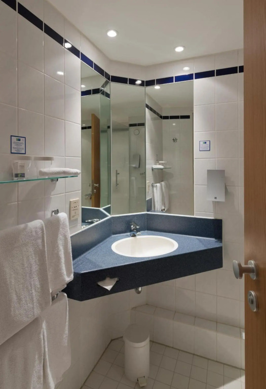 Holiday Inn Express Antwerp - City Centre by IHG