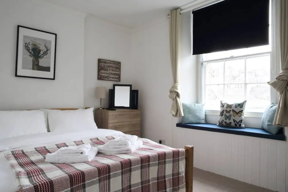 Central 2 Bedroom Flat In Edinburgh