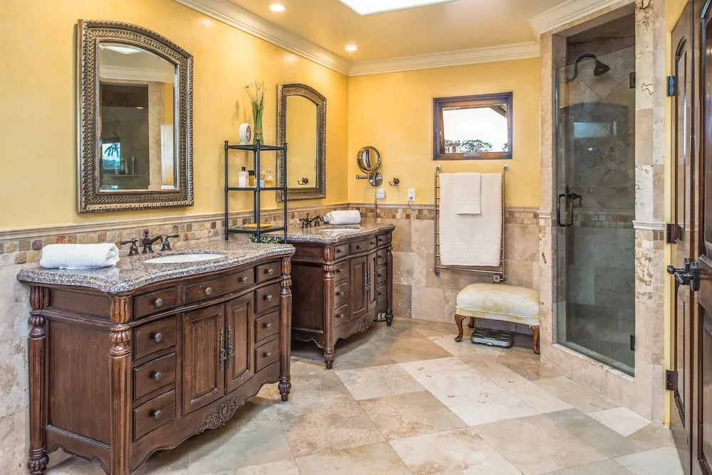 963 Coral Drive Home 3 Bedrooms 2.5 Bathrooms Home