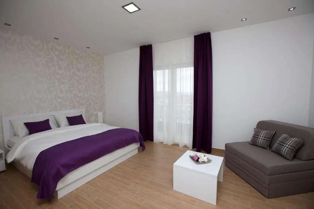 Rooms Ino