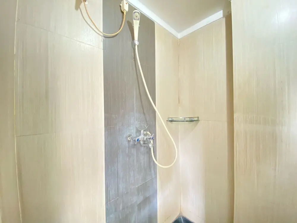 Spacious Studio Furnished Apartment At Gateway Ahmad Yani Cicadas Bandung