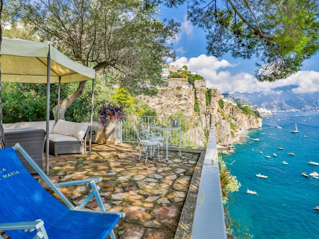 Luxury room with sea view in Amalfi ID 3929