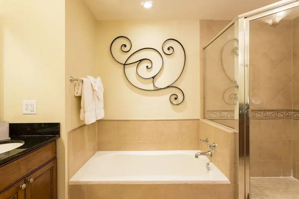 Paradise 3 Bed 3 Bath in Reunion Resort condo by RedAwning
