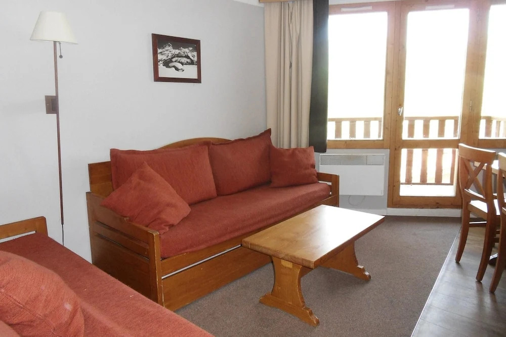 Belle Plagne 3 Roomed Apartment for 6 People on the Slopes And410