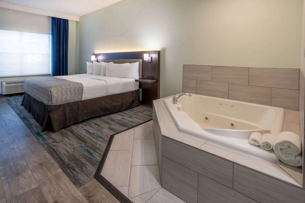 Wingate by Wyndham Waldorf - Washington DC Area