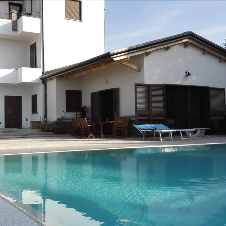 Villa Santoro ai TRE Ulivi con Piscina Privata