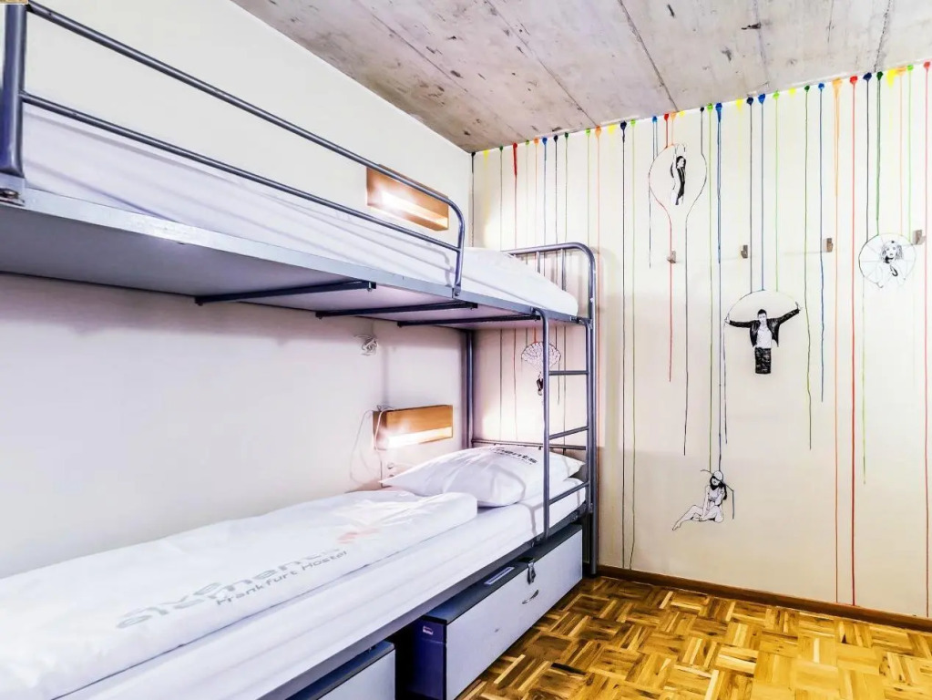 Five Elements Hostel and Capsules Frankfurt