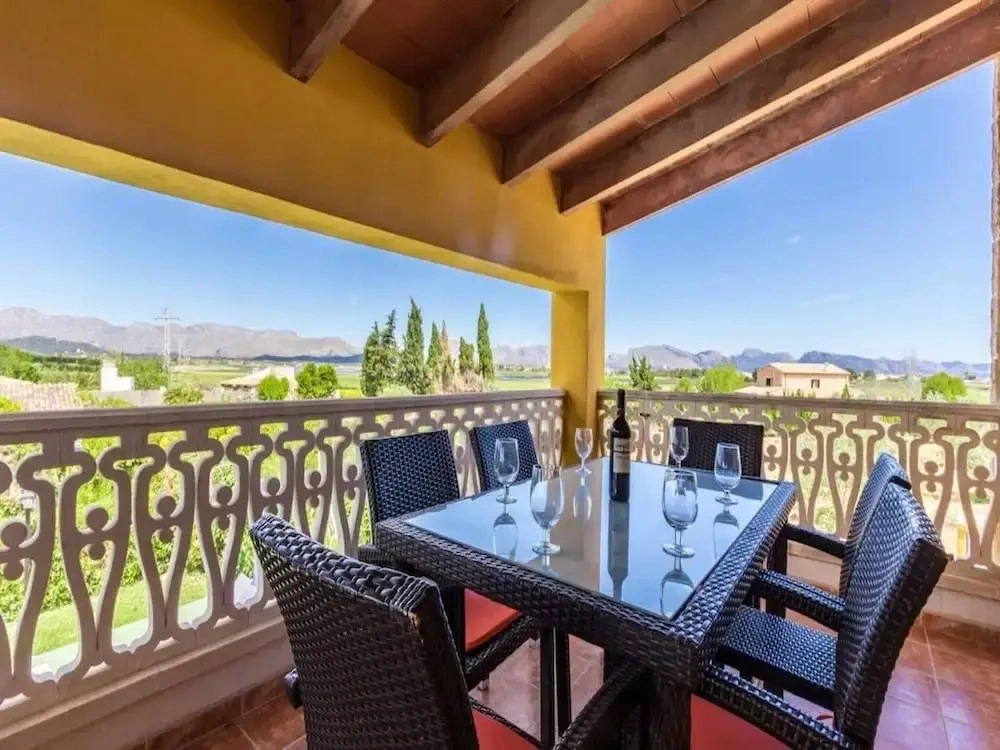 Spacious Villa in Alcudia With Pool