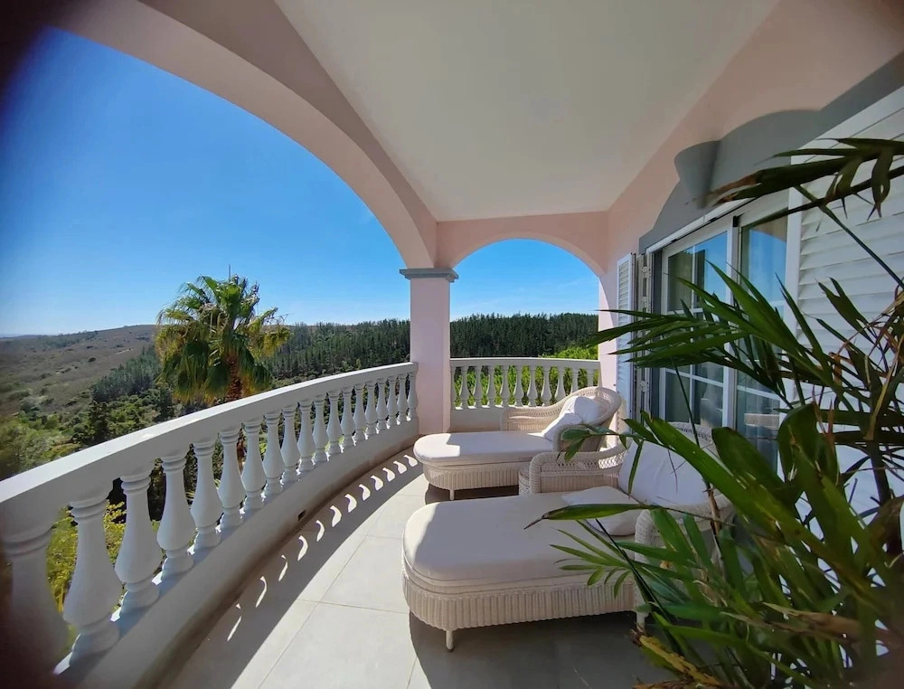 Nice Villa in Budens with pool