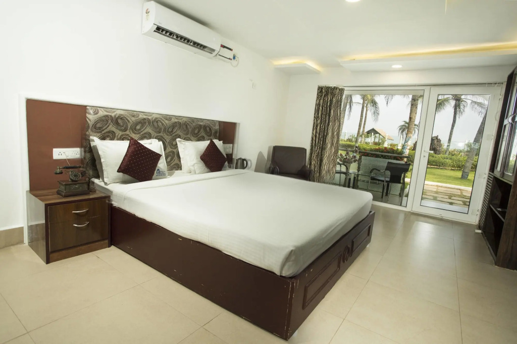 Shelter Beach Resort
