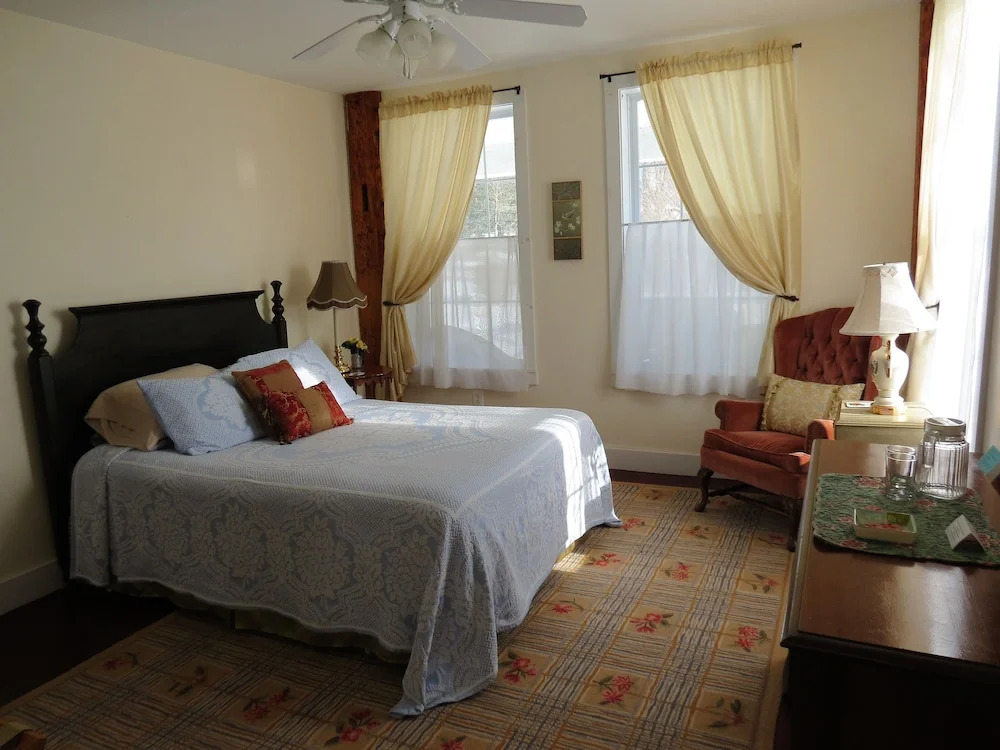 The Rosemont Inn