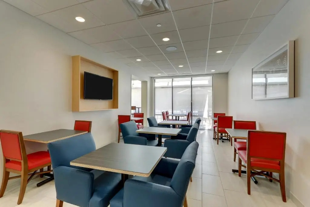 Holiday Inn Express & Suites Winston Salem Sw Clemmons by IHG