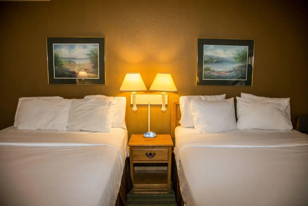 Baymont by Wyndham Fargo