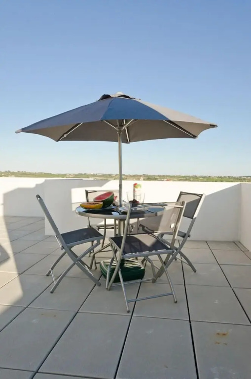 Modern 2 Bed Apartment 5km Carvoeiro