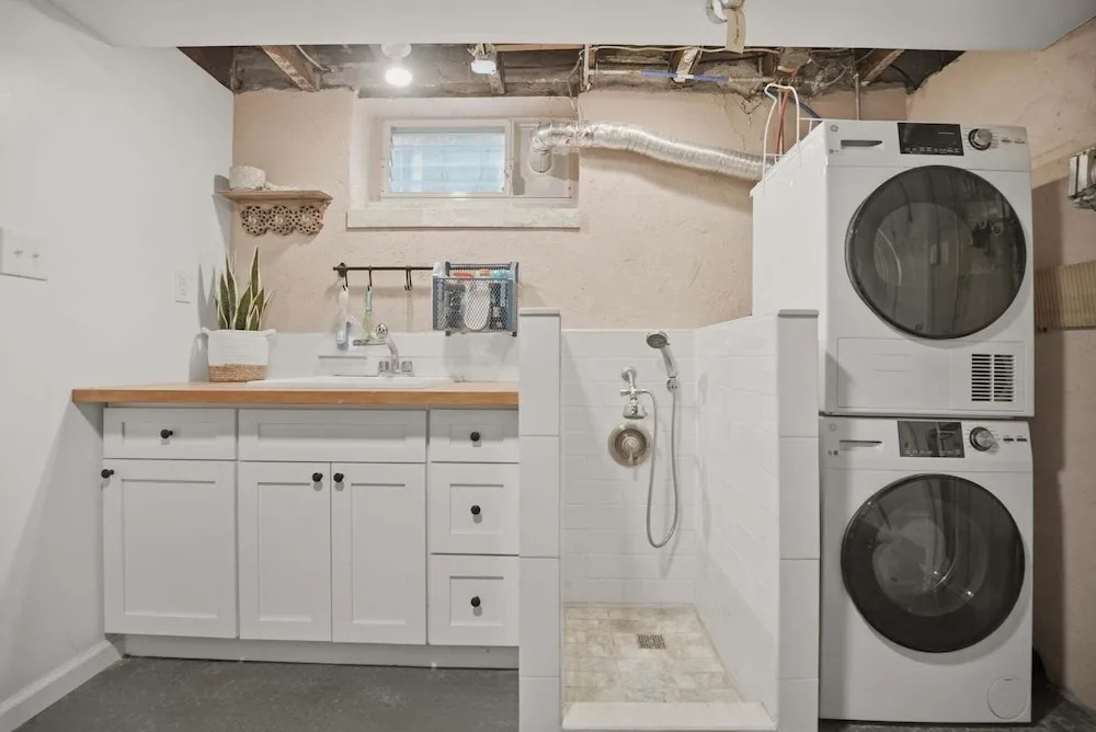 A Peaceful Retreat Amid Your Busy Journey 4 Bedroom Home