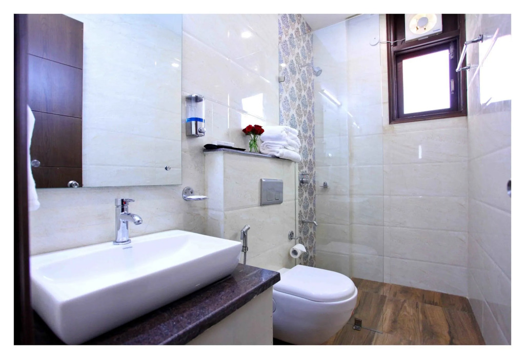Hotel Nirvana Suites