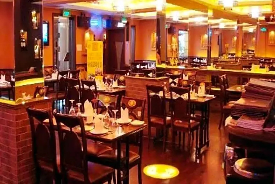Goroomgo New Ashiyana Palace Varanasi