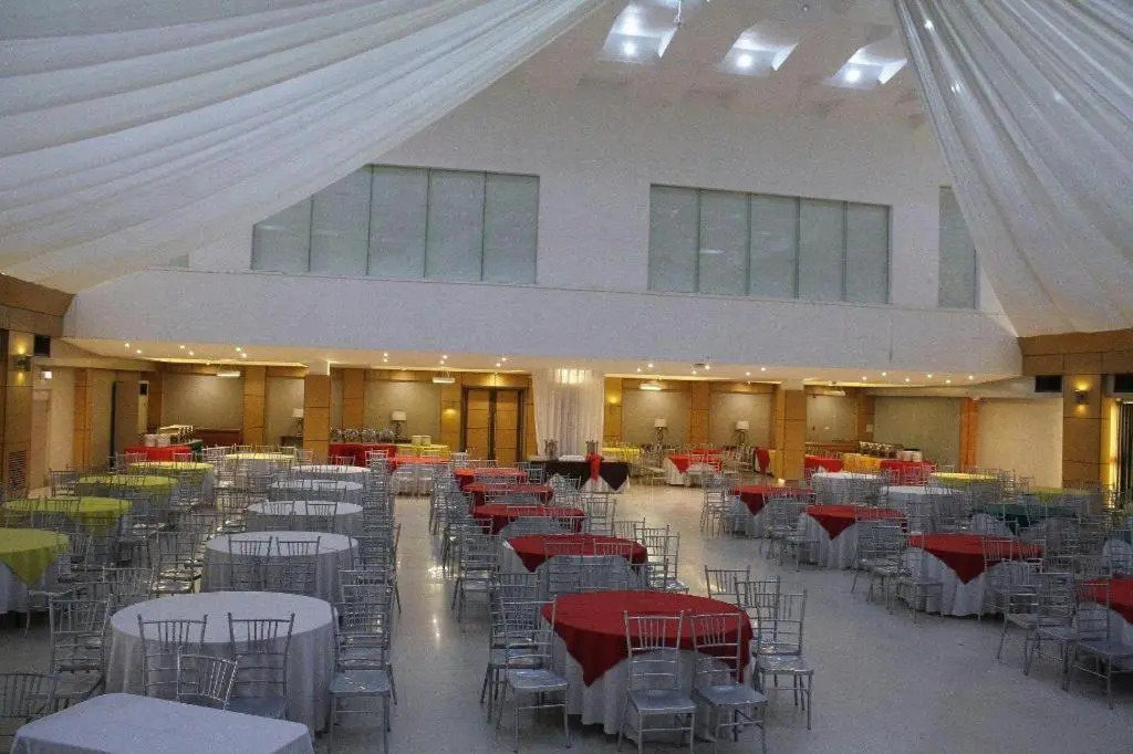 Grand Astoria Hotel