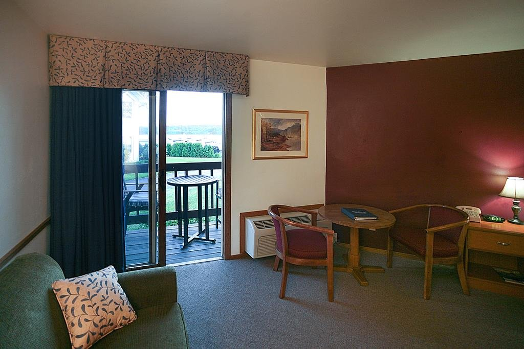 Pine Grove Resort
