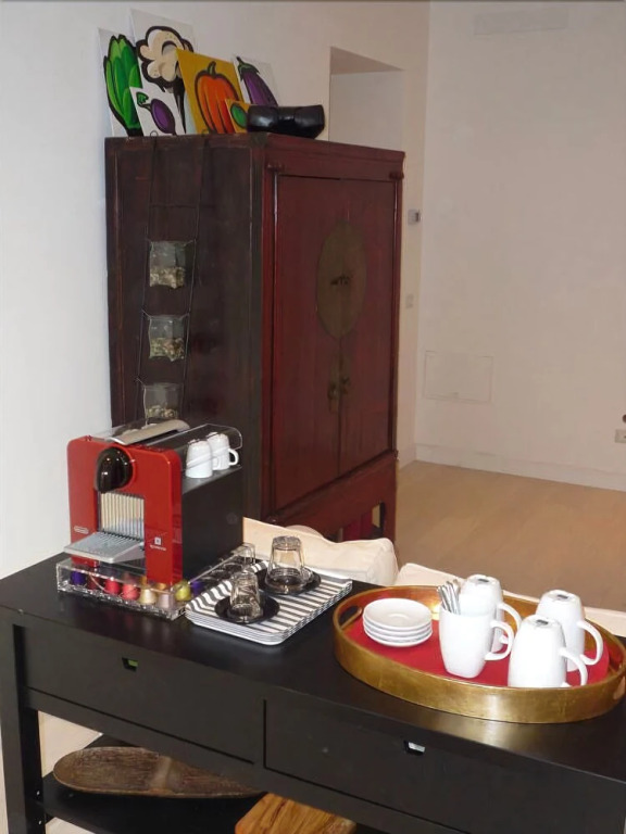 Center 2 Rooms