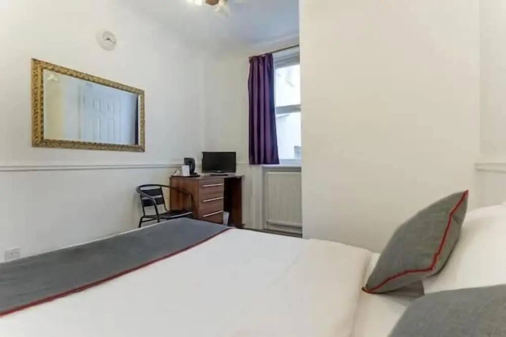 Enrico Hotel
