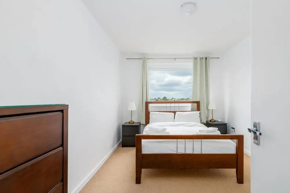 Amazing 2 Bedroom Flat in East London, Fits 5
