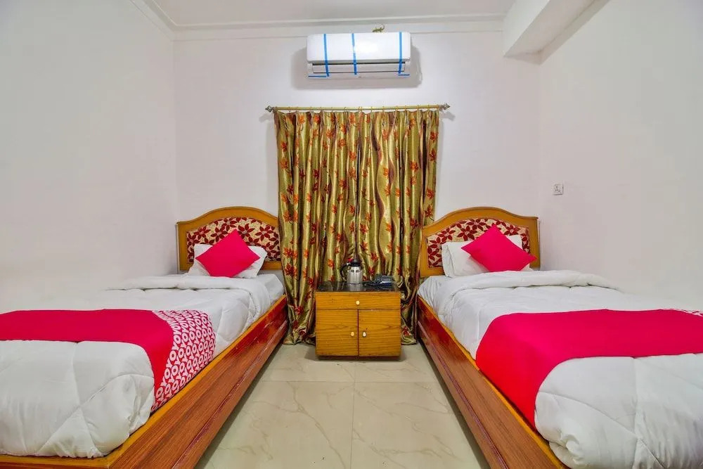 OYO 18588 Hotel Embassy