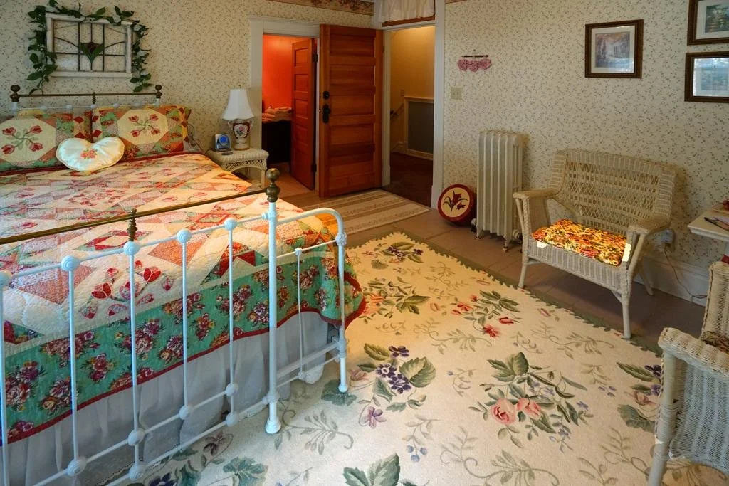 Rose Heart Inn