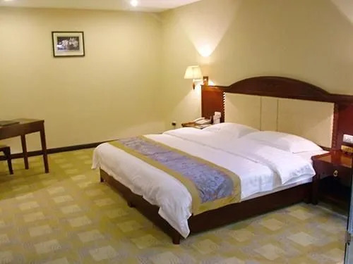 Qinzhou Lingshan Zhengjiu Hotel