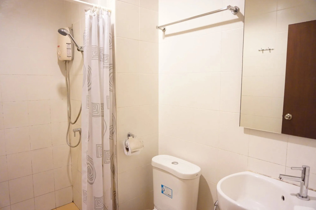 Le Ranong Bistro Hotel