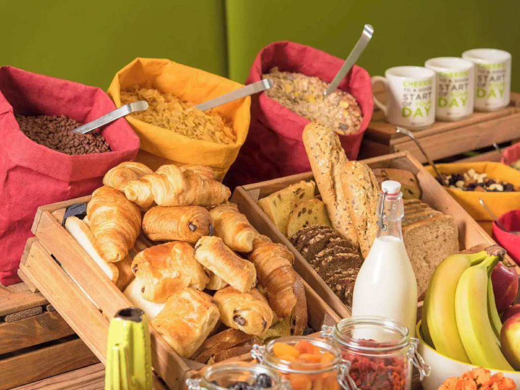 IBIS STYLES Rouen Parc Expos Zenith
