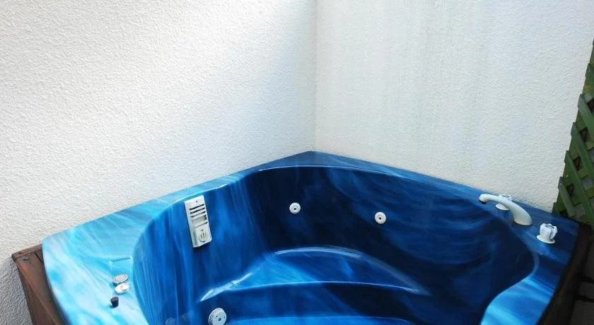 Baden Lodge Motel - PRIVATE SPA Bath